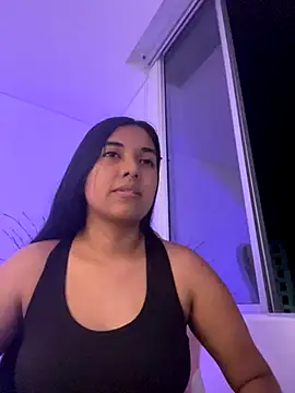 aly nicols online show from November 18, 6:07 am