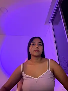 aly nicols online show from December 4, 5:06 am