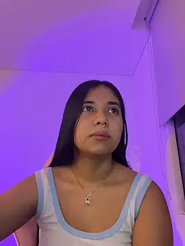 aly nicols online show from December 5, 6:11 am