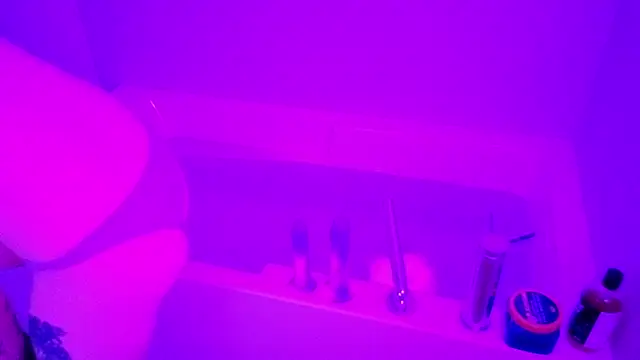 GreenBabyy online show from March 17, 12:04 am