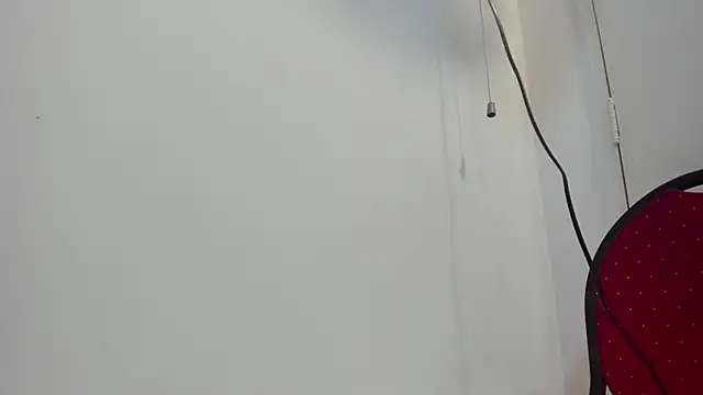 Snapshot of mirandaduboiss chatting on June 25, 5:06 pm mirandaduboiss online show from June 25, 5:06 pm