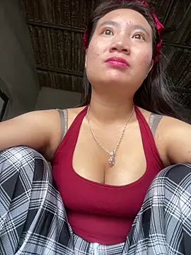 Snapshot of Irin_jo chatting on April 6, 12:41 am Irin jo online show from April 6, 12:41 am