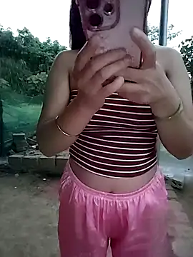 Snapshot of Irin_jo chatting on May 17, 10:39 pm Irin jo online show from May 17, 10:39 pm