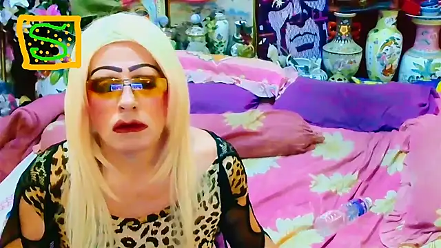 horni4luv online show from December 2, 12:05 am