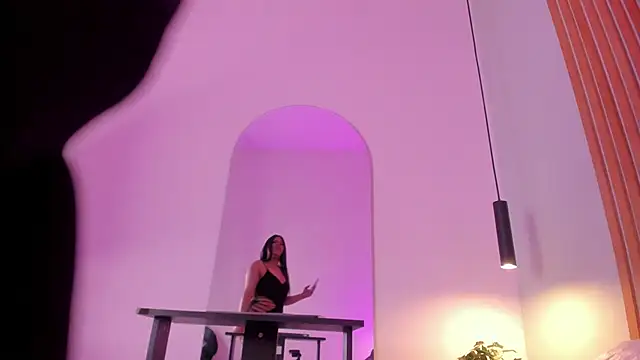 Snapshot of Miss_ambrer_ chatting on February 23, 4:21 am Miss ambrer online show from February 23, 4:21 am