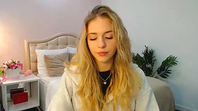 sassy cutie online show from October 22, 6:02 am