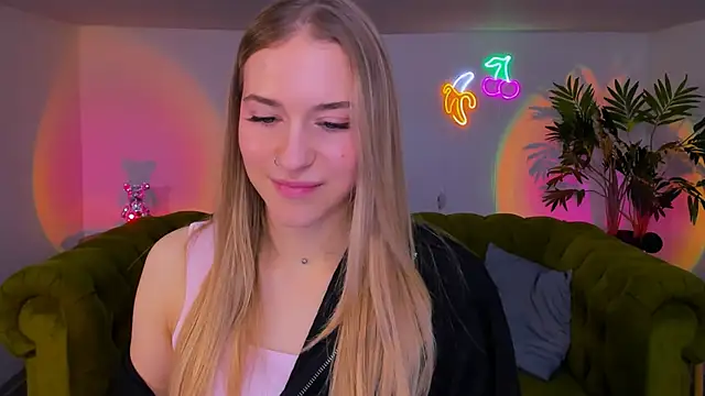 sassy cutie online show from November 24, 1:11 pm