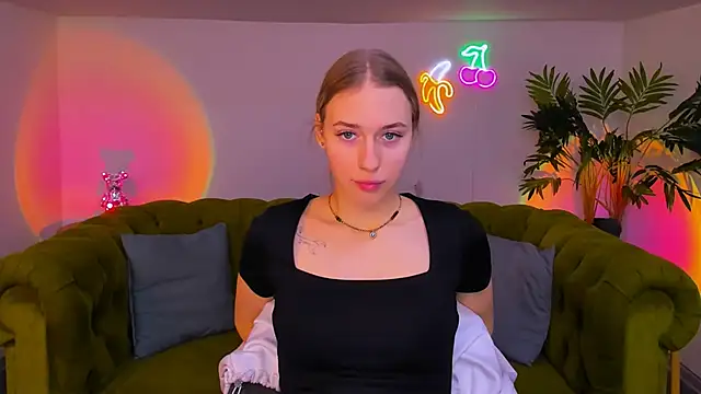 sassy cutie online show from December 1, 6:07 am