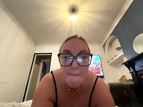 Snapshot of Jenna-LeeXX chatting on November 6, 11:00 am Jenna-LeeXX online show from November 6, 11:00 am