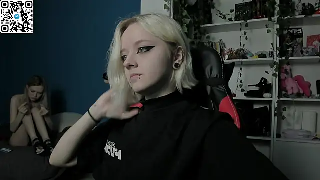 Holy Mistress S online show from November 29, 9:56 am