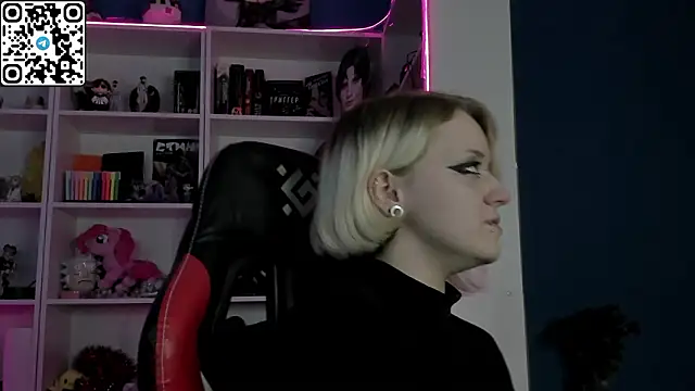 Holy Mistress S online show from March 6, 10:23 am