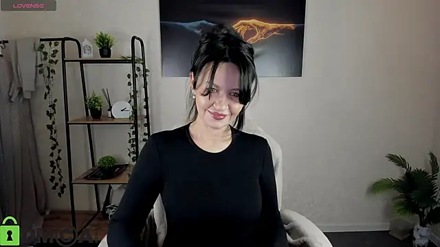 Sara Devills online show from December 15, 1:10 am