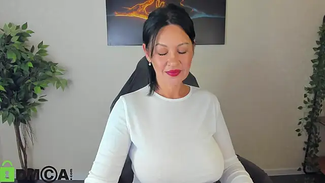 Snapshot of Sara_Devills chatting on June 26, 1:10 am Sara Devills online show from June 26, 1:10 am