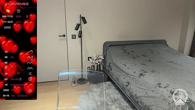 Snapshot of majestic_madam chatting on February 6, 12:59 am majestic madam online show from February 6, 12:59 am