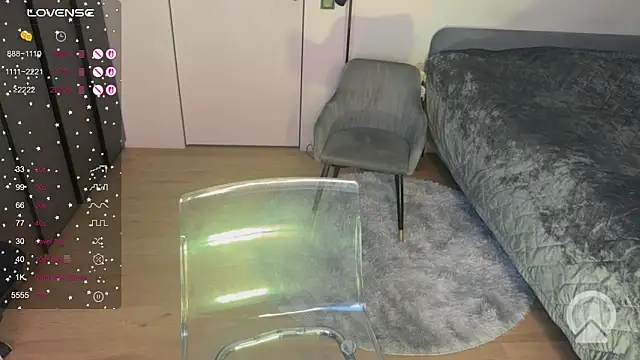 Snapshot of majestic_madam chatting on March 20, 5:23 am majestic madam online show from March 20, 5:23 am