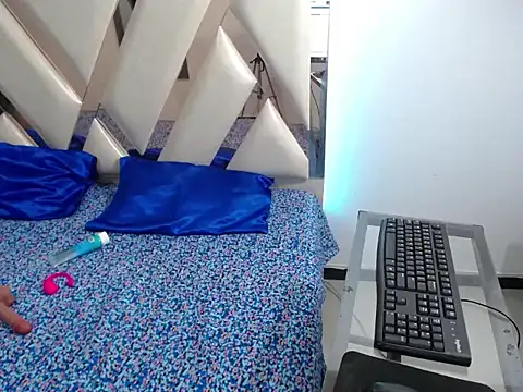 yuliet latin69 online show from October 24, 1:51 pm