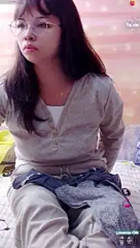 Snapshot of Maomilove1 chatting on April 28, 2:11 pm Maomilove1 online show from April 28, 2:11 pm