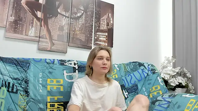 Tenderly Sophie online show from March 7, 3:58 am