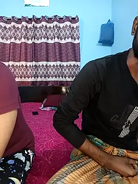 CoupleShow 432 online show from January 18, 7:34 am