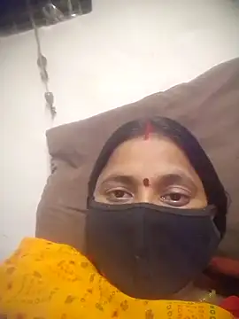 QRESABABY online show from October 31, 2:18 pm