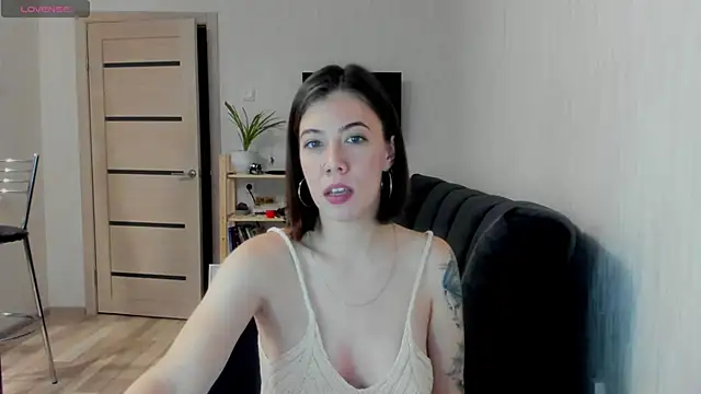 twinkle rosie online show from November 1, 5:04 pm