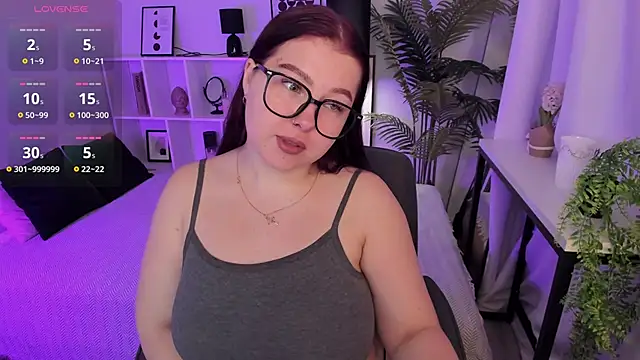 EffyBlush online show from November 23, 1:33 pm