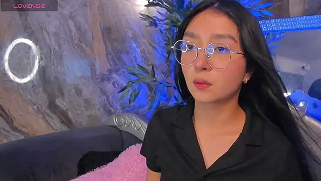 Snapshot of sydney_miller_ chatting on February 9, 11:20 pm sydney miller online show from February 9, 11:20 pm