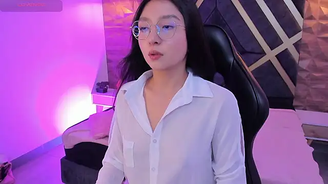 Snapshot of sydney_miller_ chatting on February 24, 11:36 pm sydney miller online show from February 24, 11:36 pm