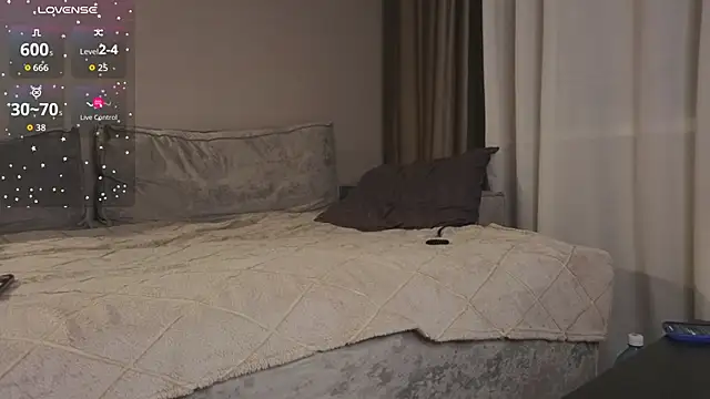 Snapshot of Kate_James chatting on November 26, 1:28 am Kate James online show from November 26, 1:28 am