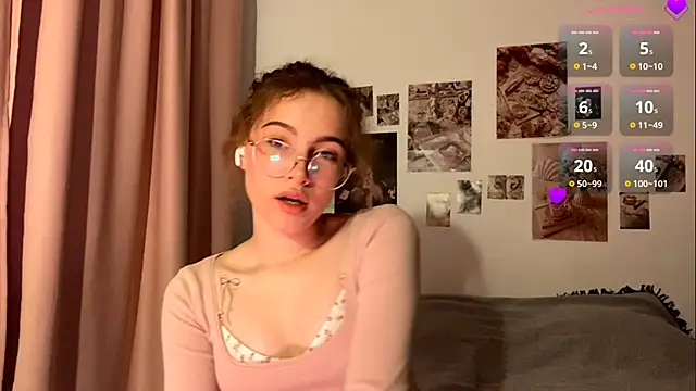 Kira Sanders online show from December 15, 6:56 pm