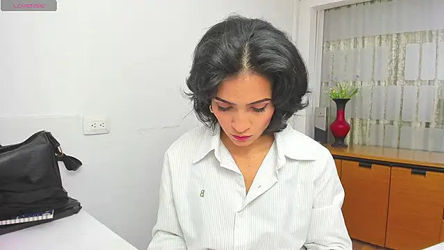 Snapshot of chloehanna chatting on November 11, 5:57 pm chloehanna online show from November 11, 5:57 pm