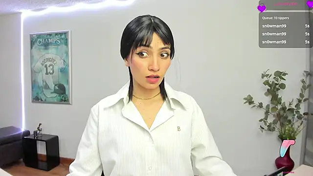 chloehanna online show from May 27, 7:22 pm