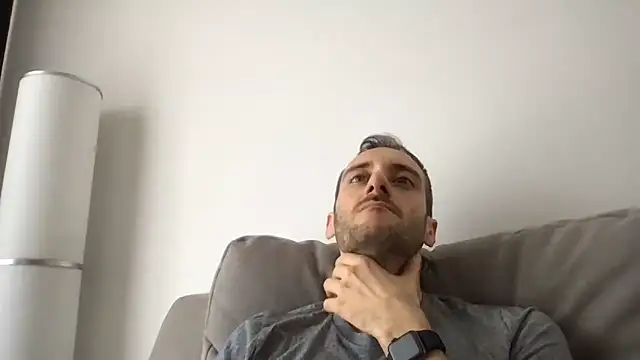 LukaShyGuy online show from May 21, 11:17 am