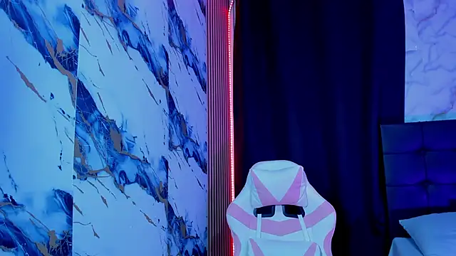 Scarlet DLuce online show from February 9, 9:02 am