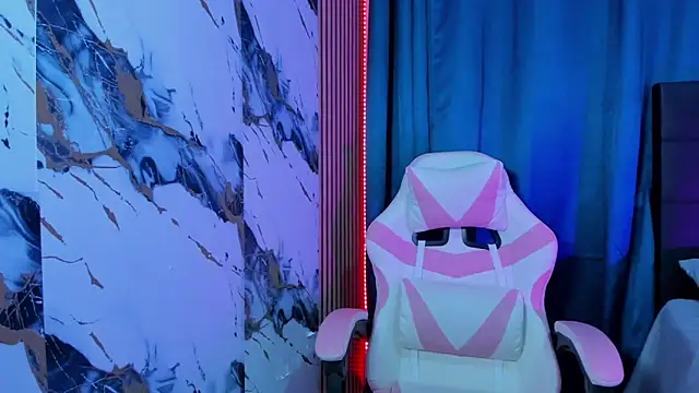 Scarlet DLuce online show from March 15, 9:04 am