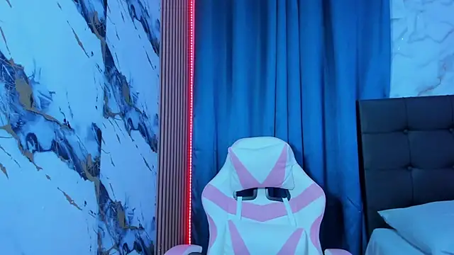 Scarlet DLuce online show from March 18, 9:01 am