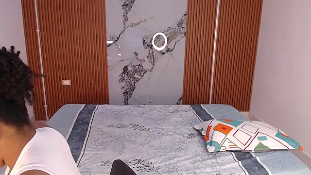 rosselyn  online show from November 28, 1:03 pm