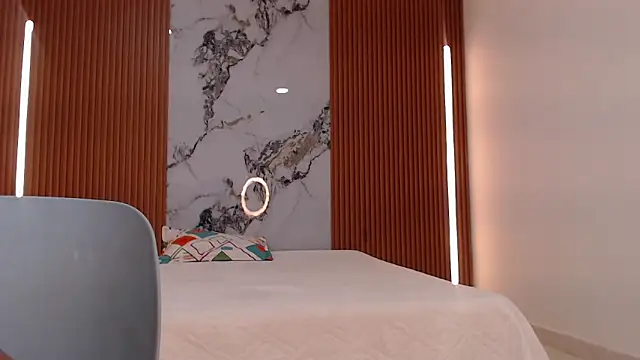 Snapshot of rosselyn_ chatting on February 9, 12:31 pm rosselyn online show from February 9, 12:31 pm