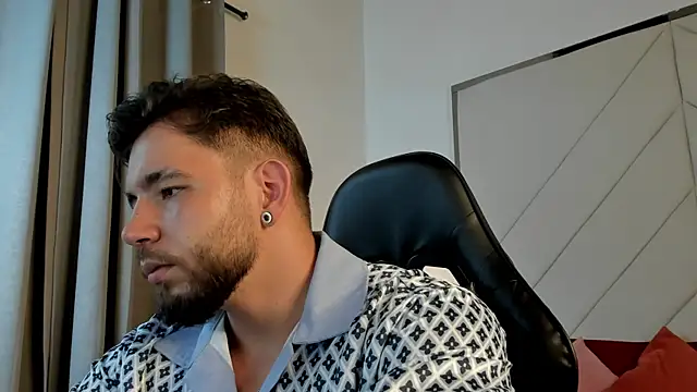 JACKSON STIFLER online show from April 11, 6:34 pm