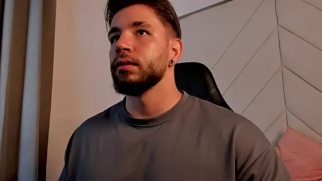 JACKSON STIFLER online show from April 14, 1:50 pm