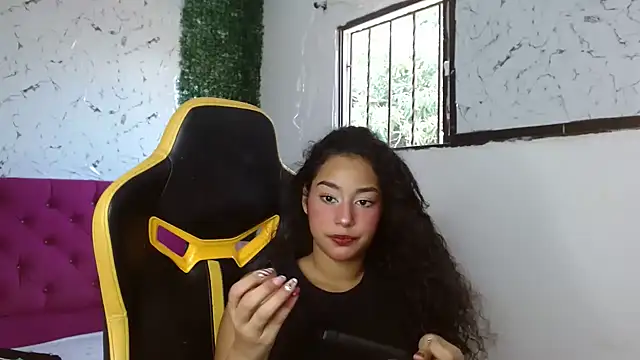 emily stars1 online show from January 14, 6:35 pm