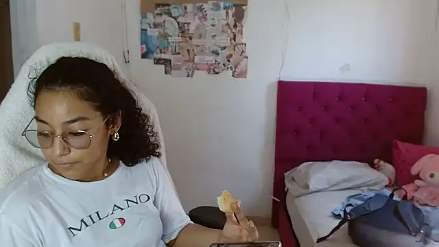 emily stars1 online show from March 27, 7:35 pm