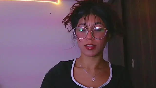 LissyM online show from April 7, 8:53 pm