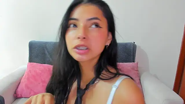 miadaviesx online show from November 13, 12:15 pm