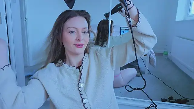 Lovelavender  online show from March 3, 12:55 pm