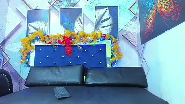 Room boys hot online show from December 16, 2:11 pm