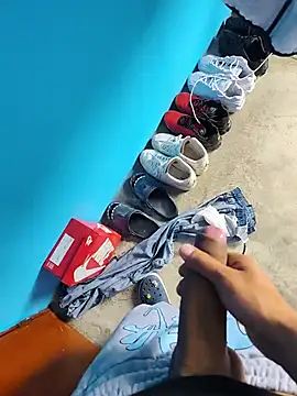 Snapshot of Scorpion05_ chatting on February 1, 6:17 pm Scorpion05 online show from February 1, 6:17 pm