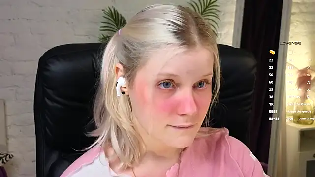 ShineJoan online show from November 16, 10:04 pm