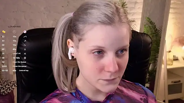 ShineJoan online show from November 20, 10:09 pm