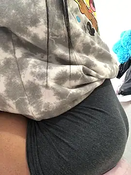 MAVI EC online show from November 6, 10:32 pm